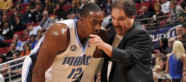 马特塔是04年萨哈以来首位在法国队前两场比赛均破门的球员（自2004年萨哈以来，马特塔成为首位在法国队前两战均破门的球员）