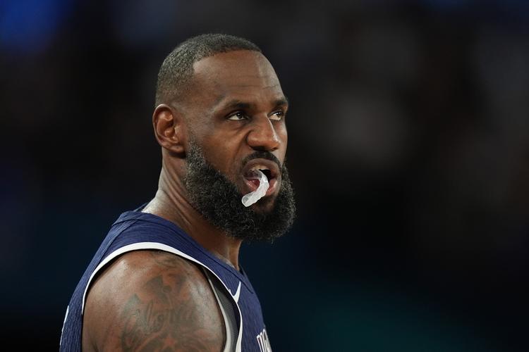 奎因：我和哈珀从小就认识 我期待着未来能与他有更多的较量（奎因：自幼结识哈珀，期盼未来更多较量）