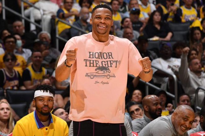 董健称球队首战CBA强队显不足，将努力提升水平（董健：首战遇CBA强队暴露短板，球队将全力提升水平）