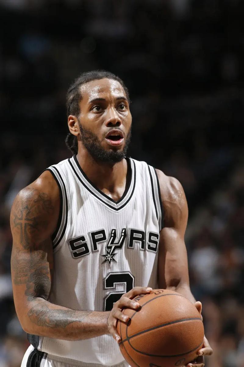 意媒：尤文有意签下尤尔曼德，托纳利和米林科维奇也是目标（意媒：尤文锁定尤尔曼德，并将托纳利、米林科维奇列为引援目标）