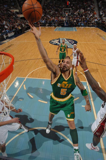 罗伊斯重返多特主场，俱乐部官方社媒发文欢迎（罗伊斯再临多特主场，俱乐部官方社媒发帖欢迎）