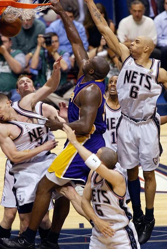 裁判报告解读：掘金VS独行侠争议判罚分析（掘金vs独行侠争议判罚复盘：裁判报告剖析）