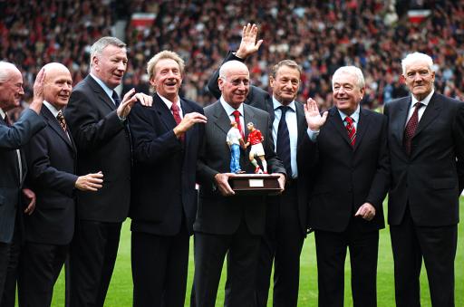 老伙夫燃尽了！霍福德首节连中四记三分 勇士瞬间领先独行侠12分（老霍手感爆棚！首节命中四记三分，勇士瞬间拉开对独行侠12分差距）