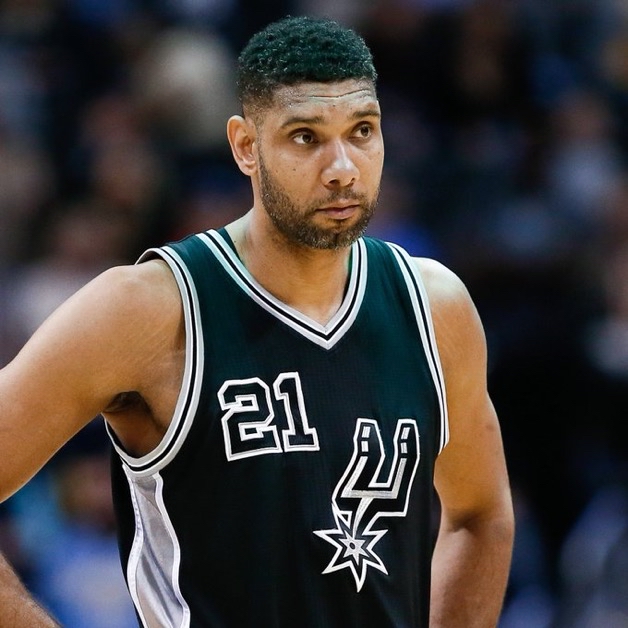 拉菲尼亚无缘最佳阵容，妻子社媒质疑：难道他是篮球运动员？（拉菲尼亚落选最佳阵容，妻子社媒发问：他是打篮球的吗？）