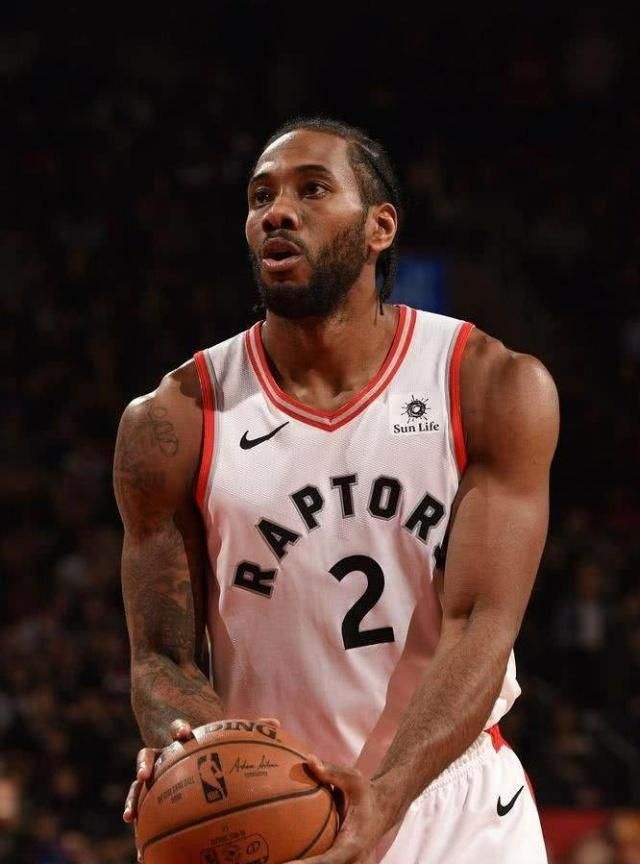 英超第14轮综述：利物浦平局+切尔西爆冷，阿森纳5分领先稳居榜首（英超第14轮盘点：利物浦战平、切尔西冷门告负，阿森纳以5分优势领跑）