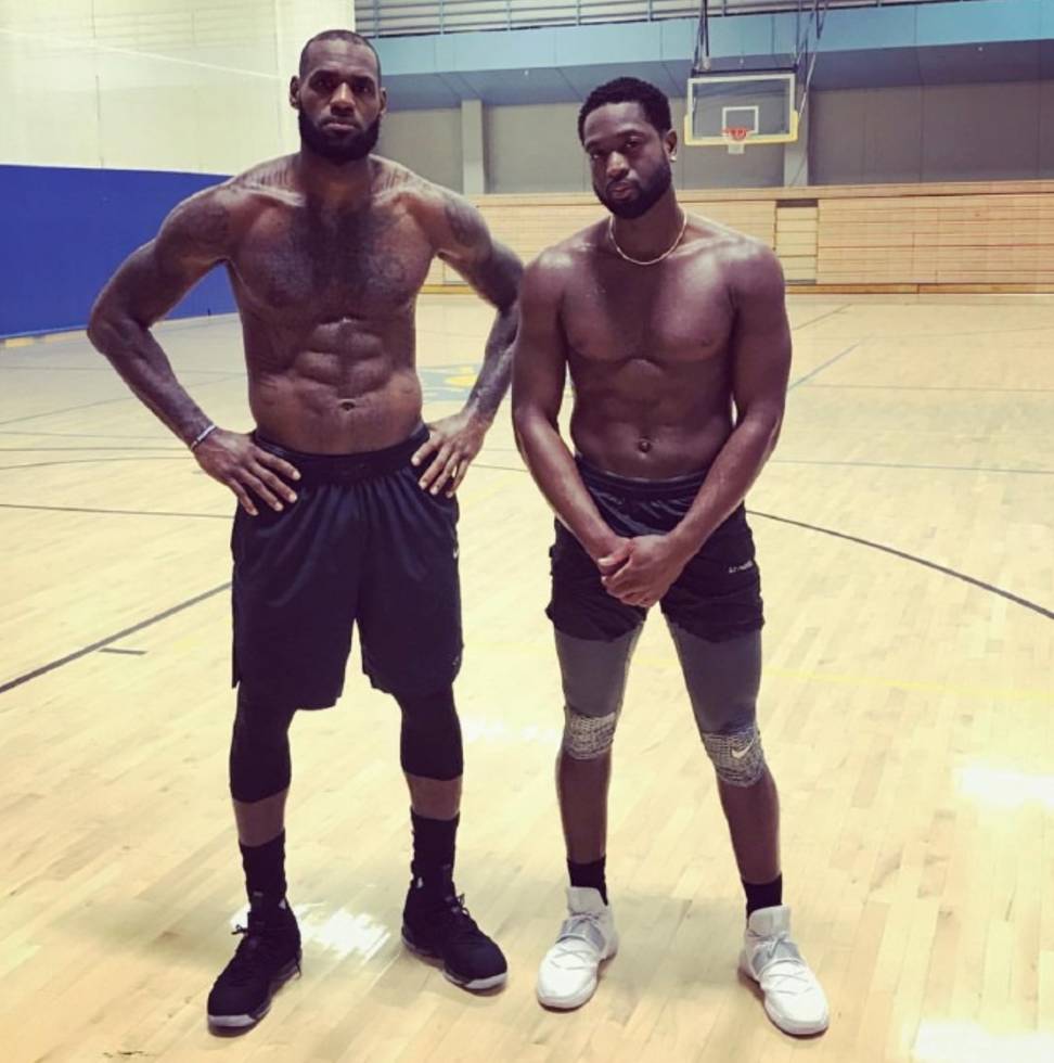 集体发威！福克斯&文班等马刺4人得分同砍20+（火力全开！福克斯与文班对飙，马刺四人同破20分）