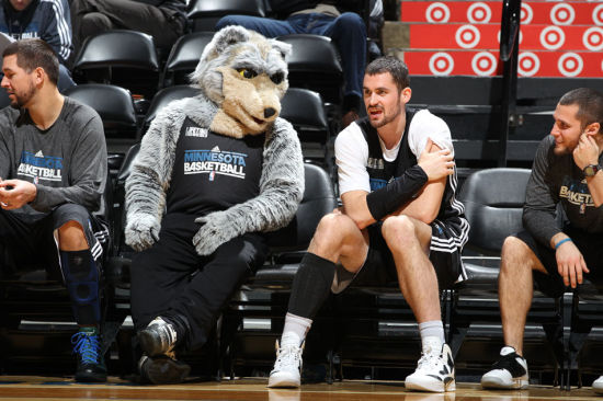 杨瀚森五项数据挂零，格兰特19罚35+4+4，开拓者送残阵雄鹿5连败（开拓者送残阵雄鹿五连败：格兰特19罚砍35+4+4，杨瀚森五项数据为零）