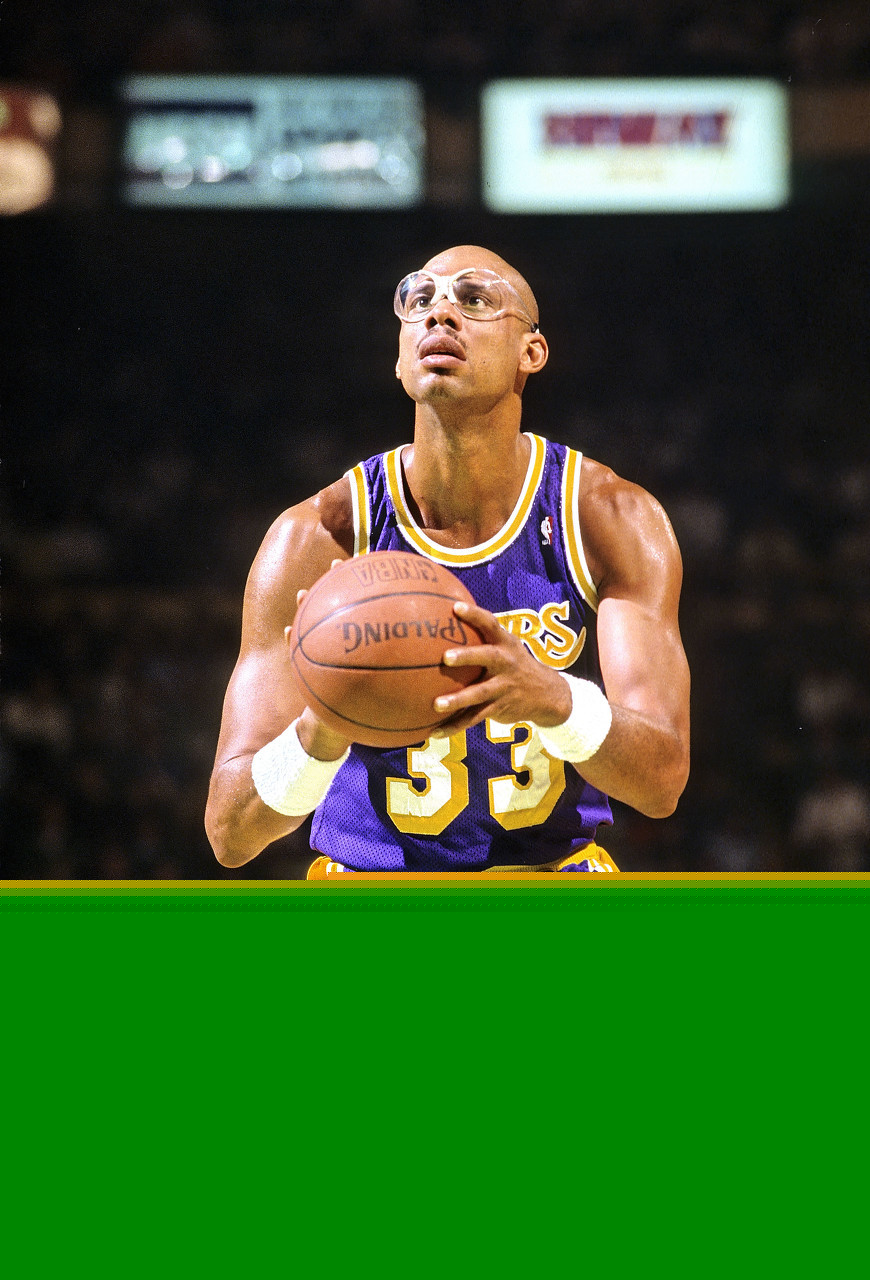 皇马后防问题严重，阿诺德伤缺，球员轮换困难，姆巴佩虽强但后防乏力，形势严峻。（皇马防线告急：阿诺德伤停致轮换受限，姆巴佩难掩后防短板，形势不容乐观）