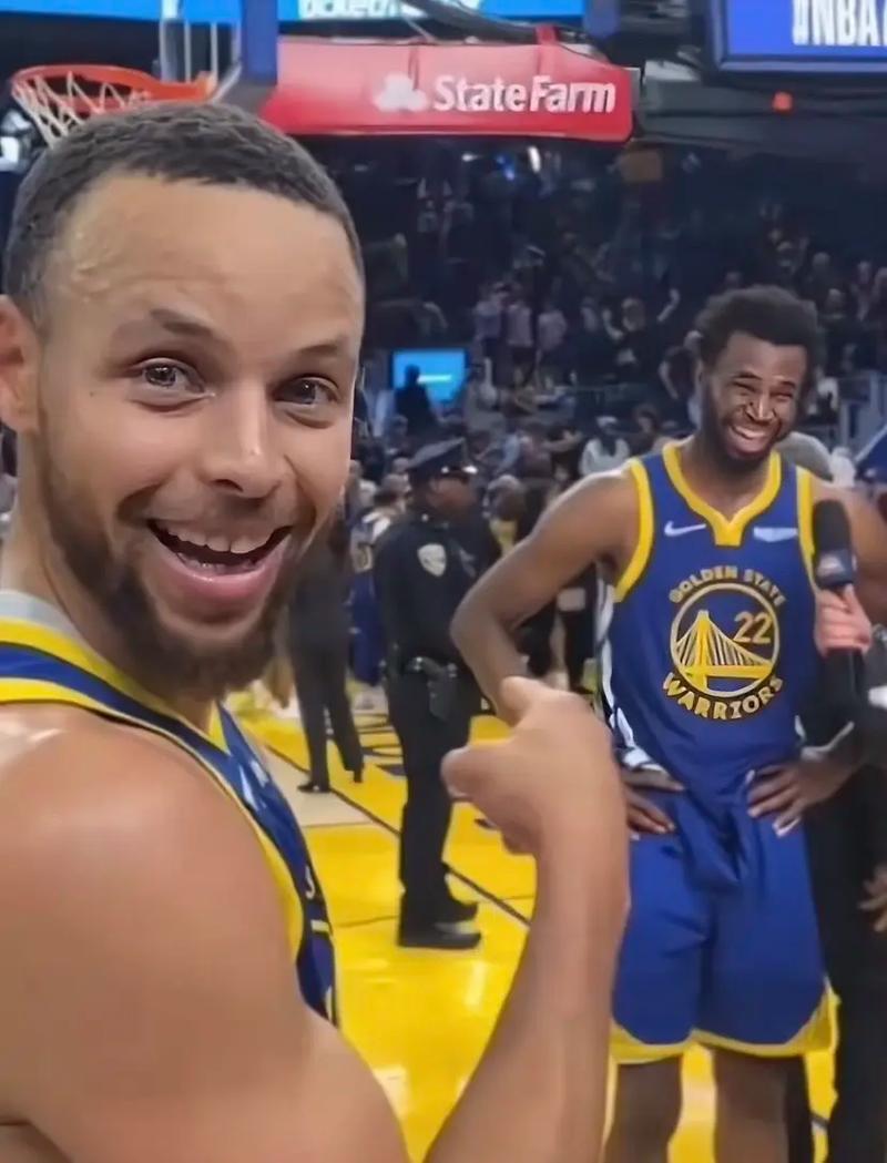 穆里尼奥：这是美妙的夜晚，我们掌控了比赛理应战胜那不勒斯（穆里尼奥：美妙之夜！我们主导了比赛，击败那不勒斯实至名归）