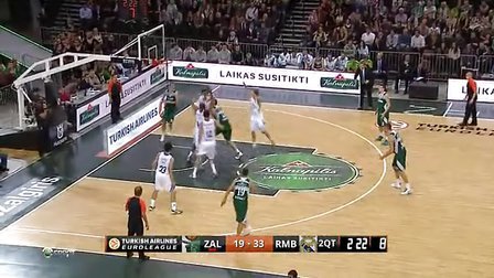 科尔：格林将在当地时间周日归队，但能否出战尚待队医决定（科尔：格林周日归队，是否出战由队医决定）