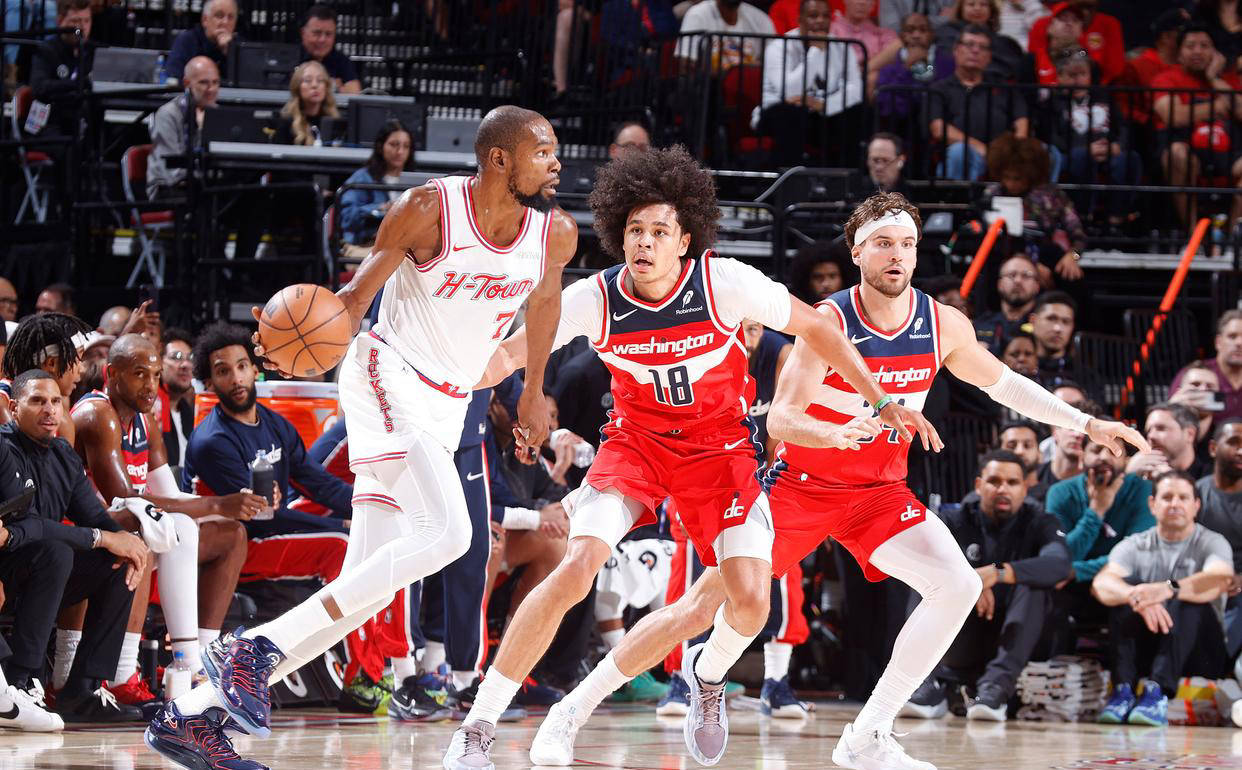 每体：库尔图瓦效力马竞时巴萨想签他，提交到技术部门后被否决（每体：库尔图瓦在马竞期间巴萨曾想引进，但经技术部门评估后被否决）