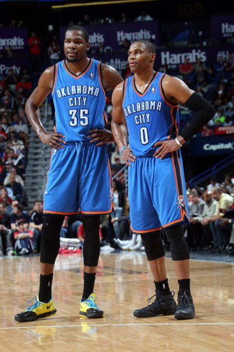 灰熊伤病报告：莫兰特&克拉克等8人将缺席与雷霆一战（灰熊伤病名单：莫兰特、克拉克等八人缺阵对雷霆之战）