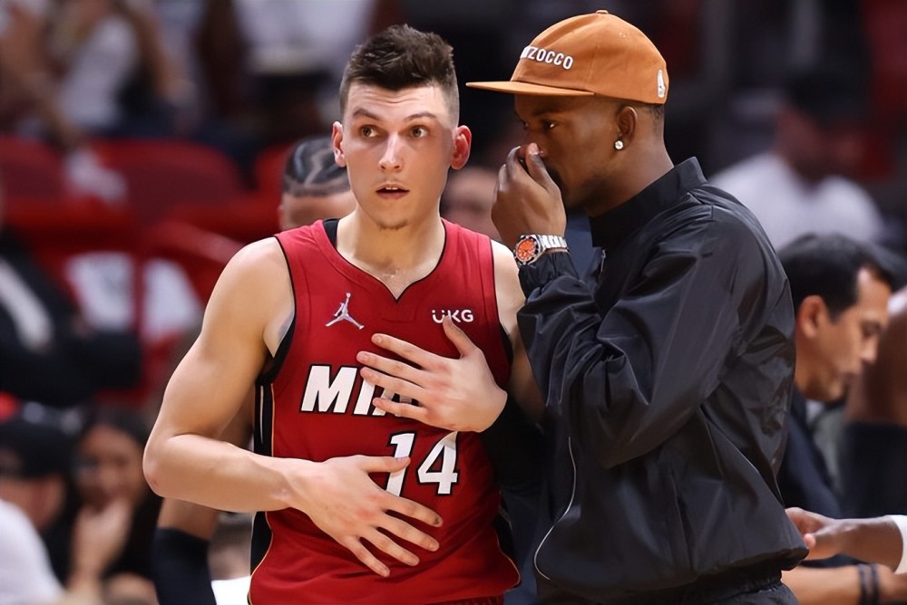 跟队：尤文近期一直在和B席接触，球员不想与曼城续约（队记：尤文近期持续接触B席，球员无意与曼城续约）