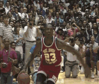 姜伟泽三分6中4拿19分8助，赛季得分&助攻均为队内第一（姜伟泽三分球6投4中砍下19分8助攻，赛季得分与助攻均居队内首位）